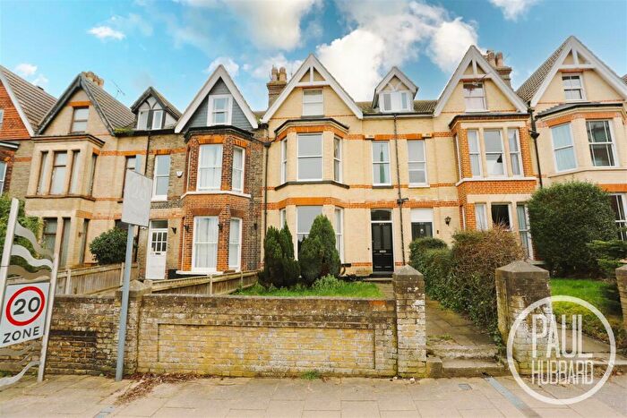 7 Bedroom Terraced House For Sale In London Road South, Kirkley, NR33