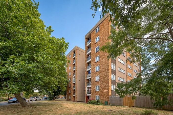 2 Bedroom Flat To Rent In Perceval Court, Newmarket Avenue, Northolt, UB5