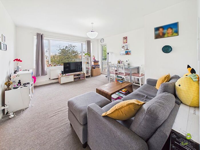 2 Bedroom Flat To Rent In Longleat Court, Upton Road, Bexleyheath, Bexley, DA6