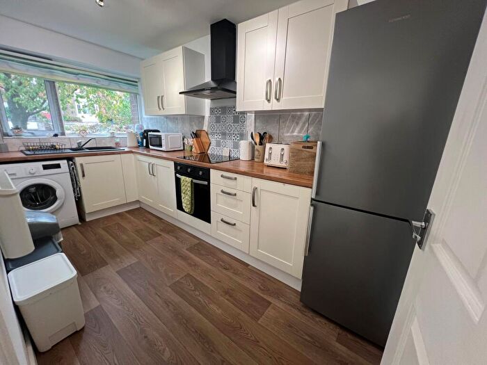 2 Bedroom Flat To Rent In Rural Lane, S6