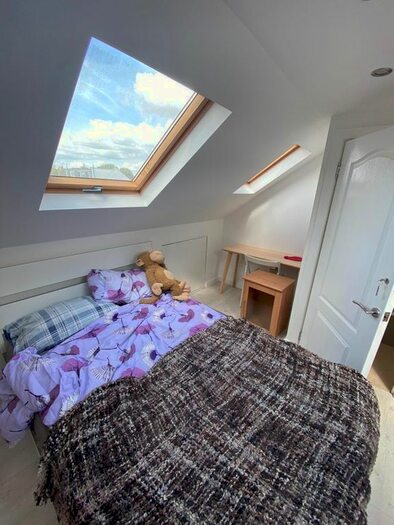 4 Bedroom Property To Rent In Walpole Road, London, E18