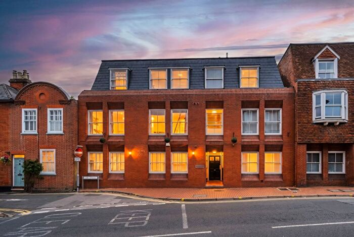1 Bedroom Flat To Rent In Shute End, Wokingham, RG40
