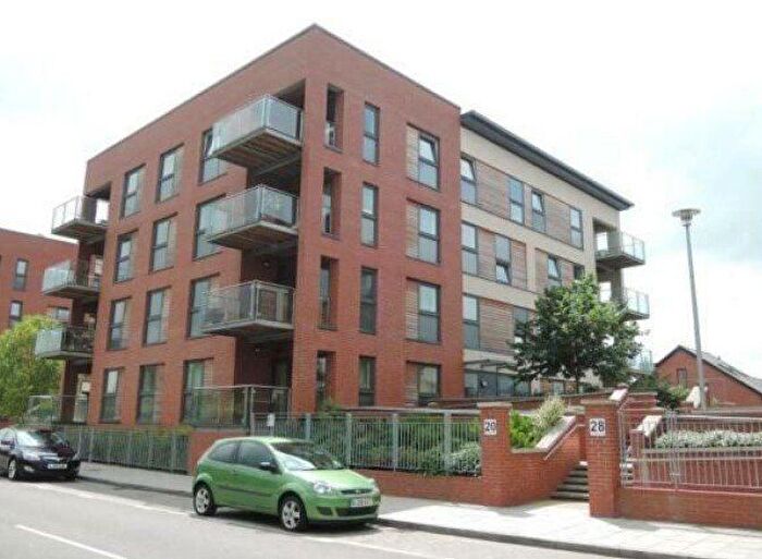2 Bedroom Flat To Rent In Bell Barn Road, Birmingham, West Midlands, B15