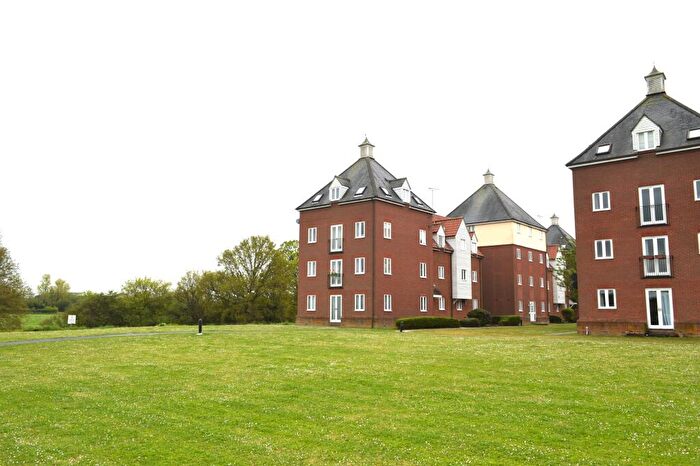 2 Bedroom Flat To Rent In Melba Court, Writtle, CM1