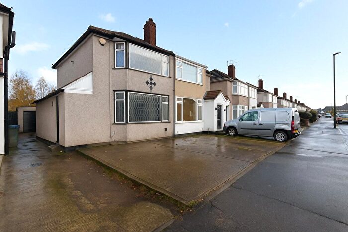 2 Bedroom Semi Detached House For Sale In St. Audrey Avenue, Bexleyheath, DA7