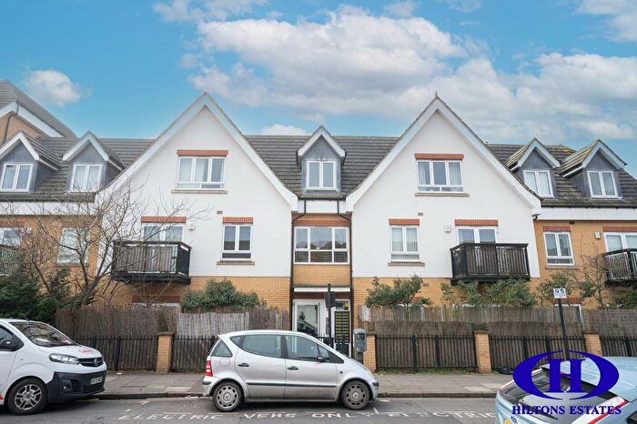 1 Bedroom Flat For Sale In Dudley Road, Southall, UB2