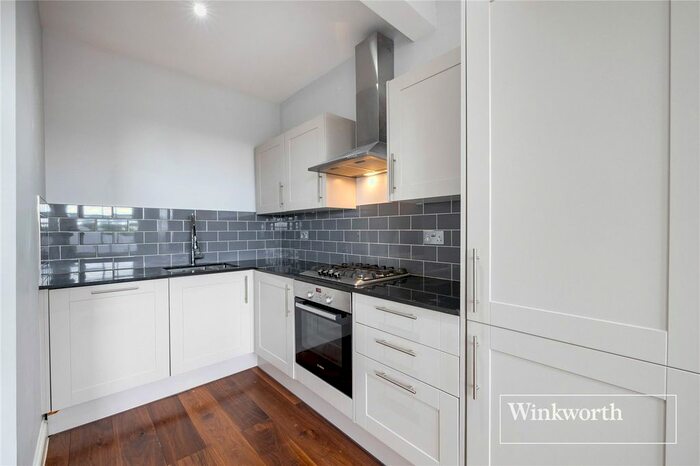 1 Bedroom Flat To Rent In Hendon Lane, London, N3