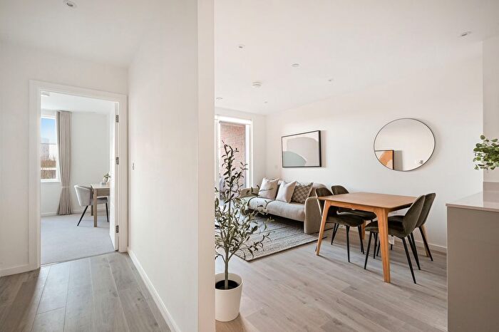 2 Bedroom Flat For Sale In " Bed Apartment" At Silvermere Drive, Stonehill Business Park, London, N18