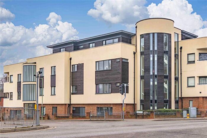 2 Bedroom Apartment For Sale In Stag Lane, Berkhamsted, Hertfordshire, HP4