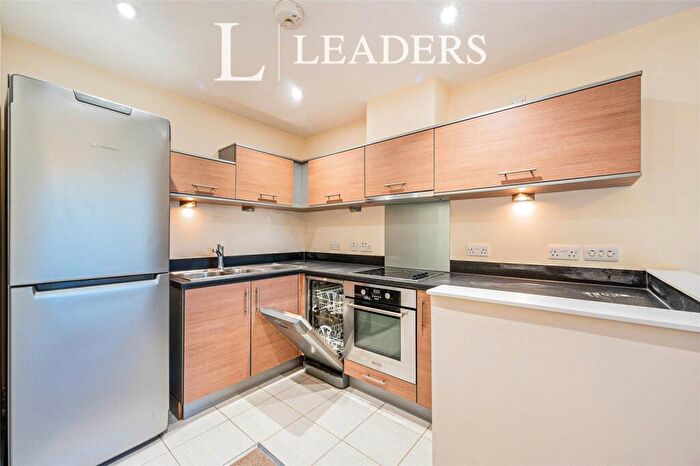 1 Bedroom Apartment For Sale In Queen Street, Portsmouth, Hampshire, PO1