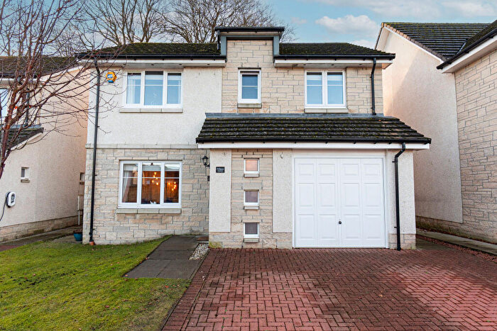 4 Bedroom Detached House For Sale In Glenwood Drive, Stoneywood, FK6