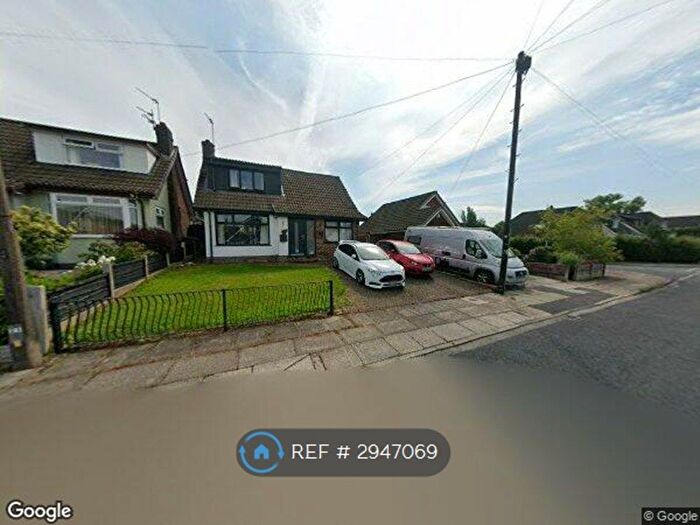 4 Bedroom Detached House To Rent In Cotswold Crescent, Bury, BL8