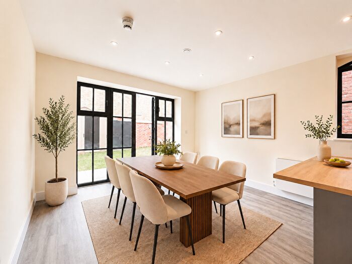 4 Bedroom Town House To Rent In Ealing Park Tavern, South Ealing Road, London, W5