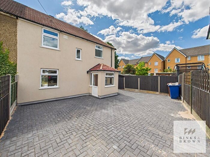 4 Bedroom Semi-Detached House For Sale In St Clements Avenue, Grays, Essex, RM20