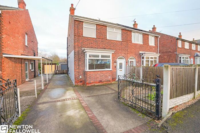 3 Bedroom Semi-Detached House For Sale In Strawberry Road, Retford, DN22