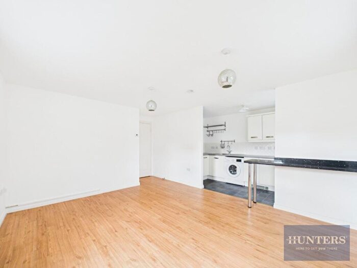 2 Bedroom Apartment To Rent In Joyford Passage, Cheltenham, GL52