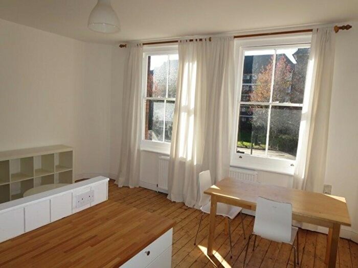 2 Bedroom Flat To Rent In Holloway, N7