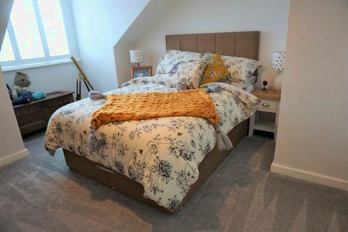 3 Bedroom Semi-Detached House For Sale In Wentworth Avenue, Preston, PR4