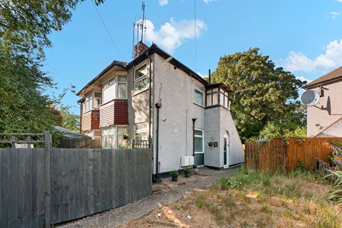 2 Bedroom Maisonette For Sale In Oldfield Lane North, Greenford, UB6