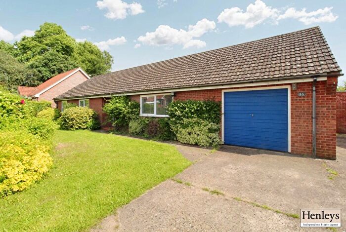3 Bedroom Detached Bungalow For Sale In Lilac Drive, Lakenheath, IP27