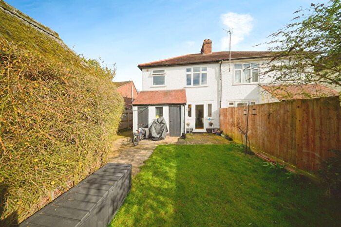 3 Bedroom Semi-Detached House For Sale In Cambridge Road, Great Shelford, Cambridge, Cambridgeshire, CB22
