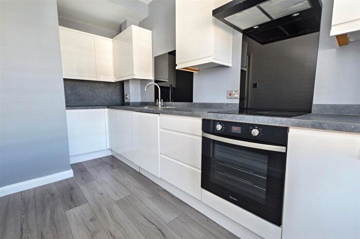 1 Bedroom Flat To Rent In Spencer Road, Eastbourne, BN21