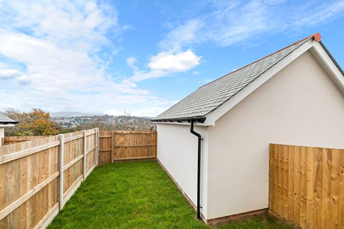 3 Bedroom Terraced House For Sale In Callington Road, Tavistock, PL19