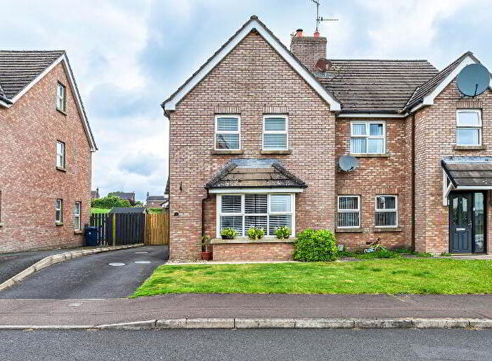 3 Bedroom Semi-Detached House For Sale In Broomhill, Magheralin, BT67