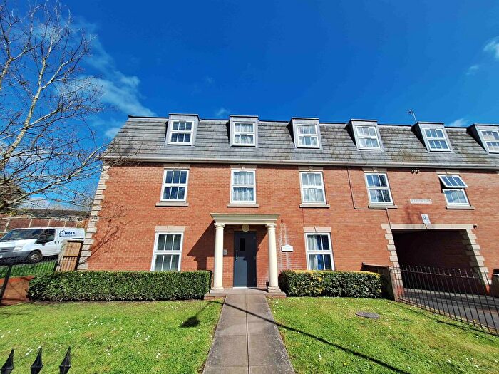 1 Bedroom Flat To Rent In Kirby Court, CV21
