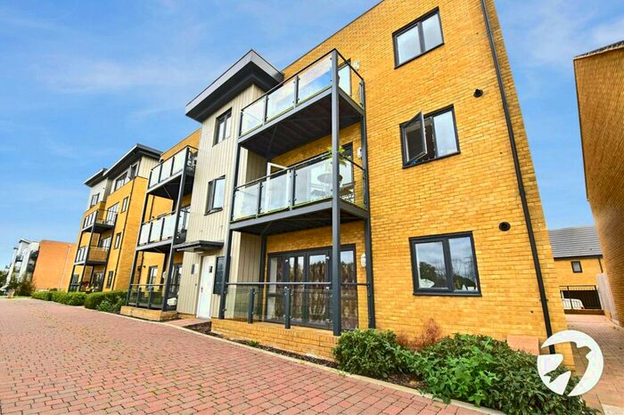 2 Bedroom Flat To Rent In Riverside Wharf, Dartford, Kent, DA1