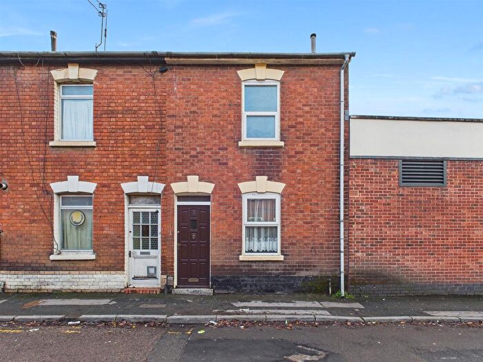 2 Bedroom Terraced House For Sale In India Road, Gloucester, GL1