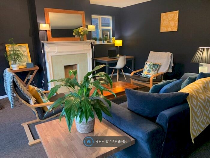 2 Bedroom Flat To Rent In Earls Avenue, Folkestone CT20