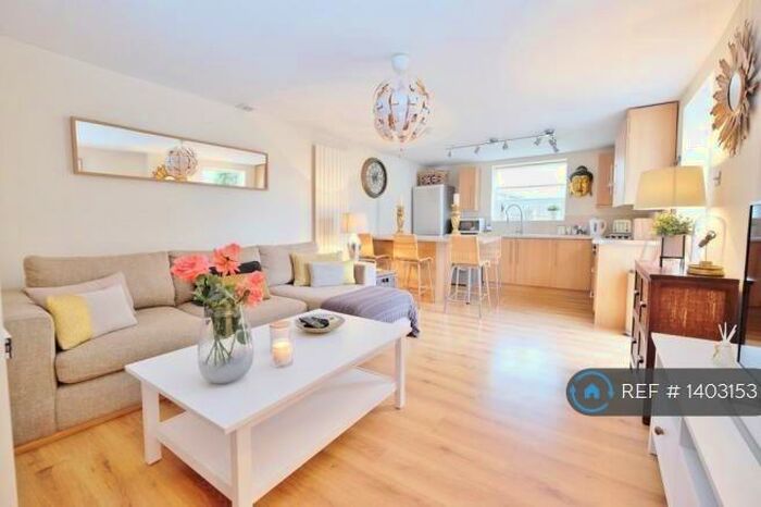1 Bedroom Flat To Rent In Ravensbury Road, London, BR5