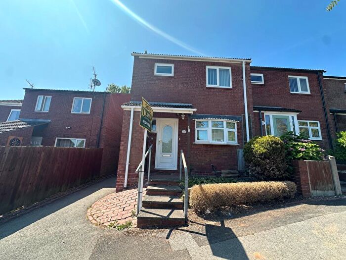 3 Bedroom House To Rent In Patch Lane, Reddicth, B98