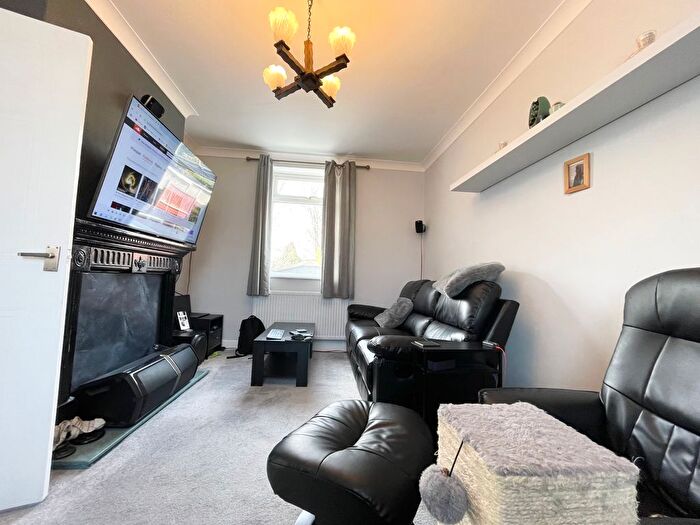 2 Bedroom Semi-Detached House To Rent In Browning Road, Sheffield, S6