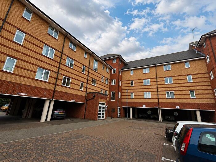 1 Bedroom Flat For Sale In St. Peters Street, Maidstone, ME16