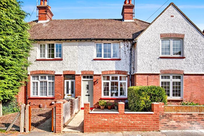2 Bedroom Terraced House For Sale In Cline Road, Guildford, GU1