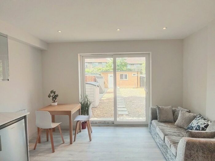 1 Bedroom House To Rent In High Road South Tottenham, London, London, N15