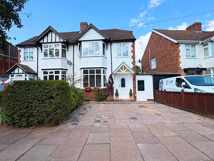 3 Bedroom Semi Detached House For Sale In Douay Road, Wylde Green, Birmingham, B24
