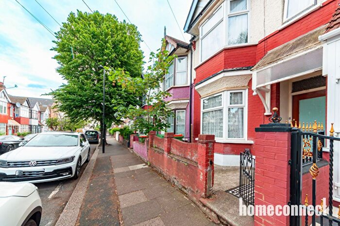 3 Bedroom Terraced House For Sale In Caledon Road, London, E6