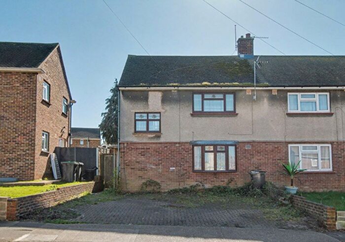 3 Bedroom Semi Detached House For Sale In St. Gregorys Crescent, Gravesend, Kent, DA12