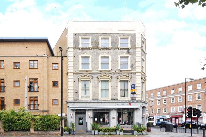 2 Bedroom Flat To Rent In Chippenham Road, London, W9