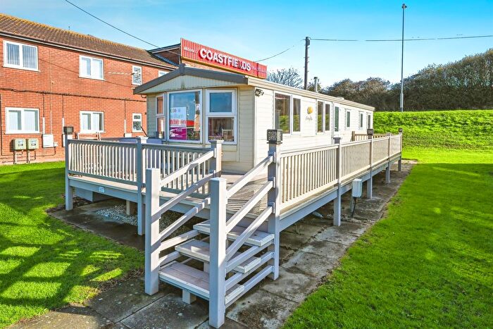 3 Bedroom Mobile/park Home For Sale In Roman Bank, Ingoldmells, Skegness, PE25
