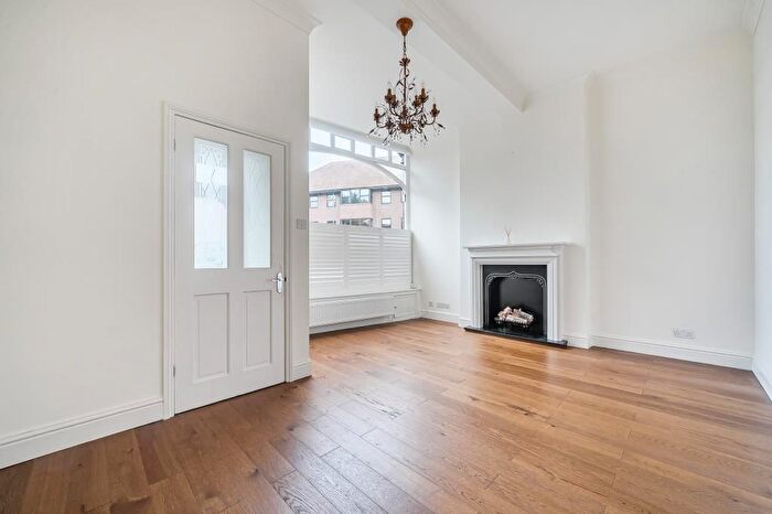 4 Bedroom Terraced House To Rent In Station Road, Henley On Thames, RG9