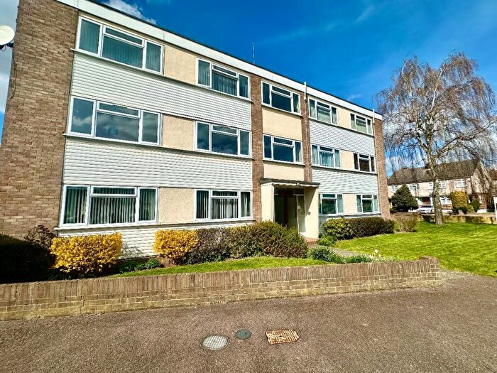 2 Bedroom Flat To Rent In Sackville Crescent, Romford, RM3
