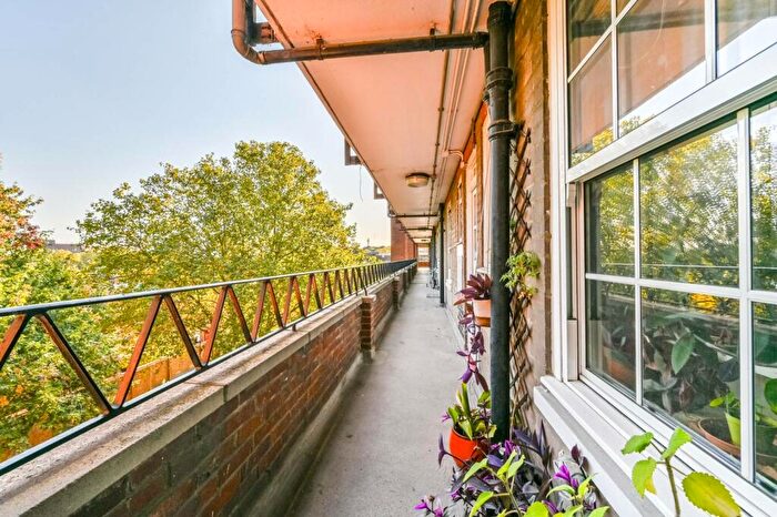 1 Bedroom Flat For Sale In Ferdinand Street, Chalk Farm, London, NW1