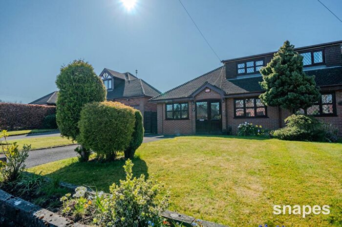 3 Bedroom Semi-Detached Bungalow For Sale In Victoria Way, Bramhall, SK7