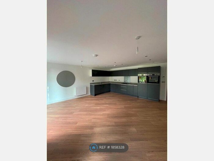 2 Bedroom Flat To Rent In De Normanville Avenue, Leamington Spa, CV31