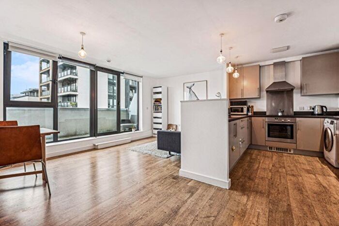 2 Bedroom Penthouse For Sale In Palmers Road, Bethnal Green, E2