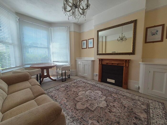 1 Bedroom Flat To Rent In Claremont Road, Tunbridge Wells, TN1